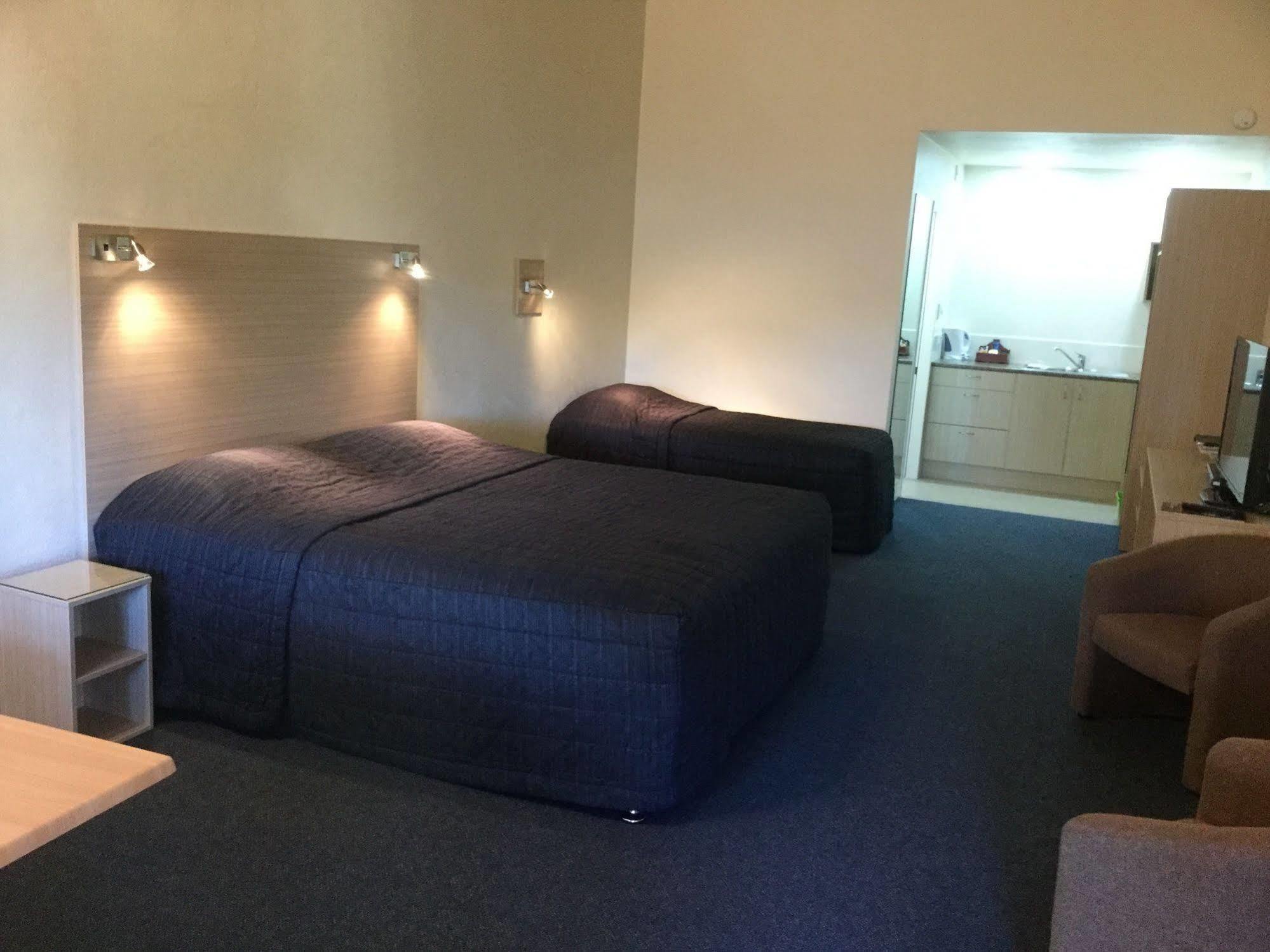 Captains Quarters Motor 3* Cambridge